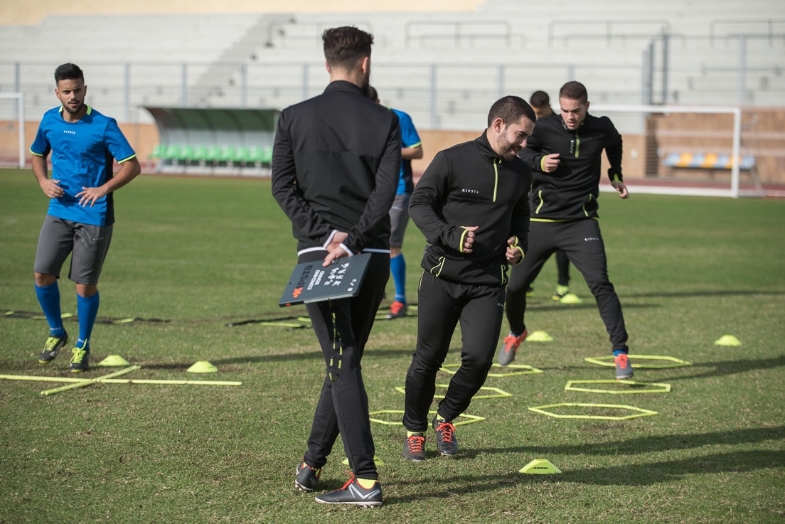 VGEBY sifflet sonore fort et net Sifflet D'arbitre, Sifflet de Sport  Sifflet à Son Fort en ABS avec Lanière pour sport timer